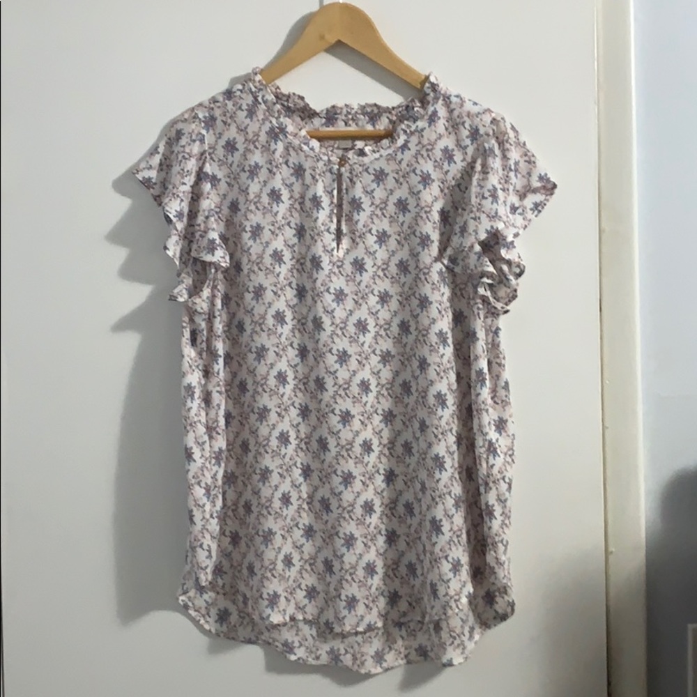 Loft size L flutter sleeve blouse